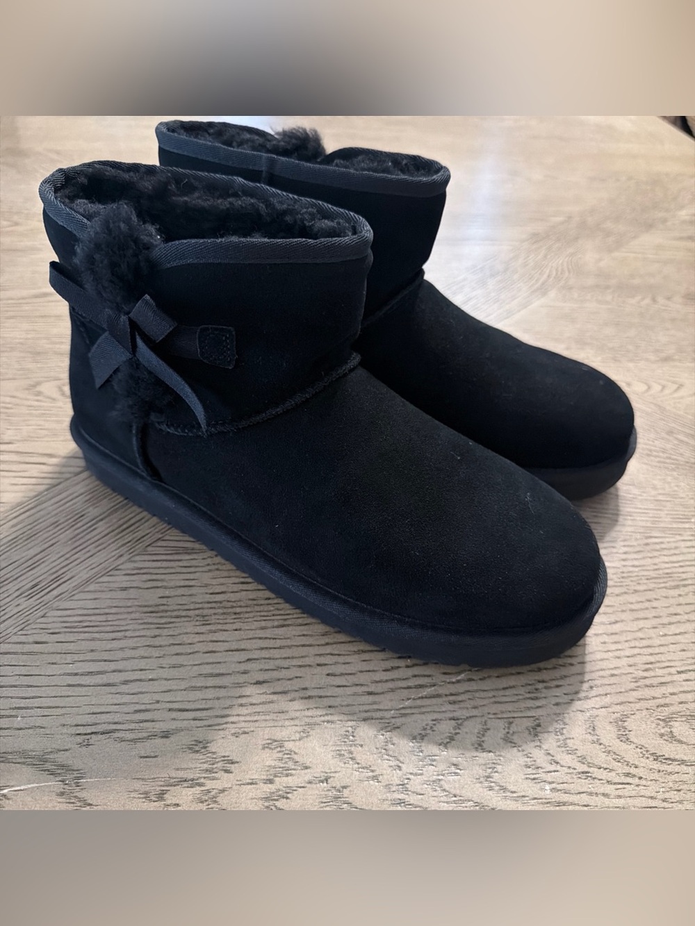 Koolaburra by UGG Women's Victoria Mini Boot Size 10